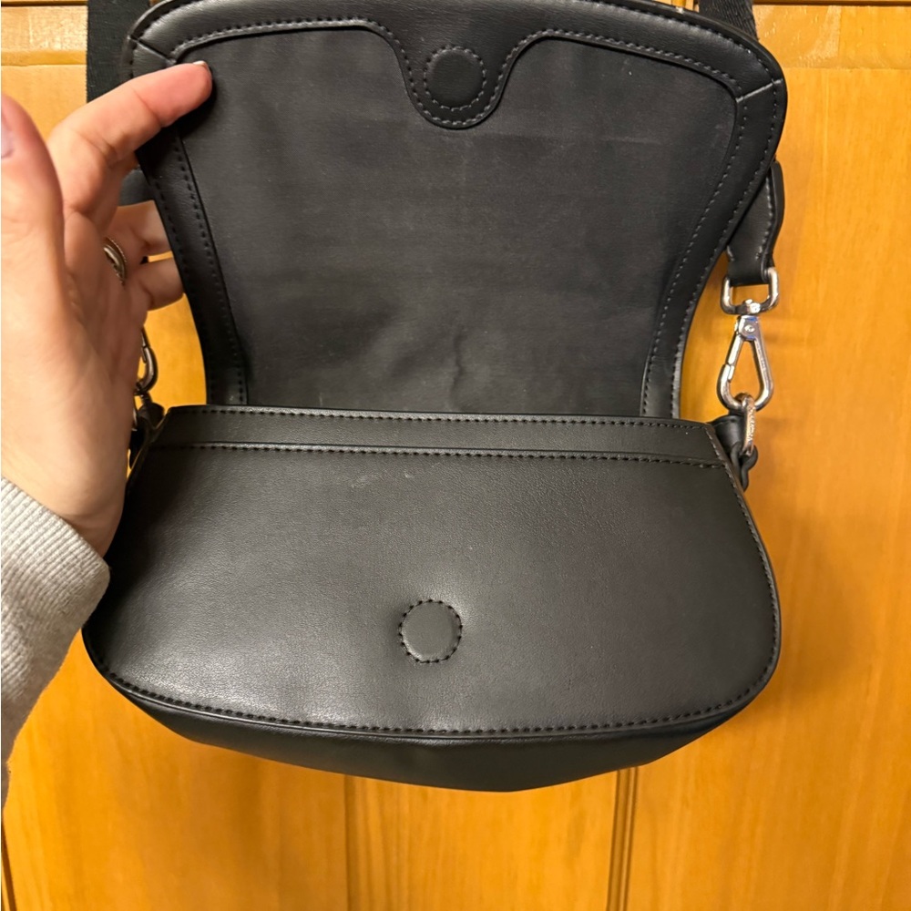 lululemon athletica Classic Black Crossbody Bag - Picture 3 of 8